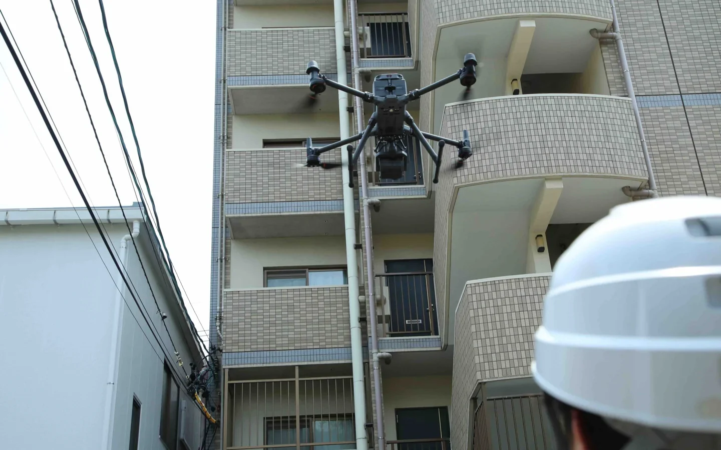 ドローンによる外壁調査